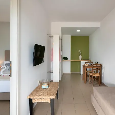 Aegean شقة فندقية